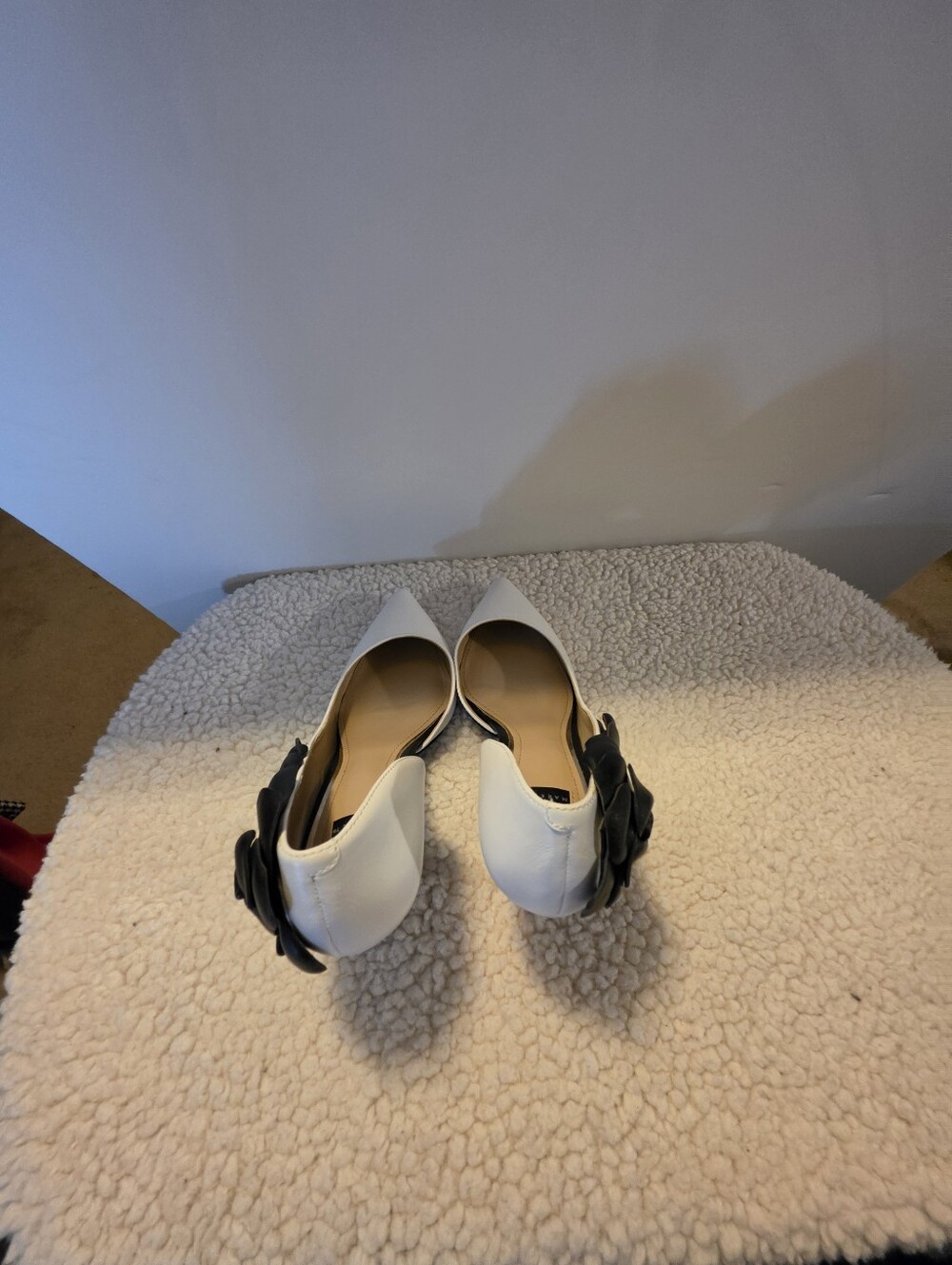 White House Black Market White Pointed Pumps with Black Knot Accent - Picture 11 of 13